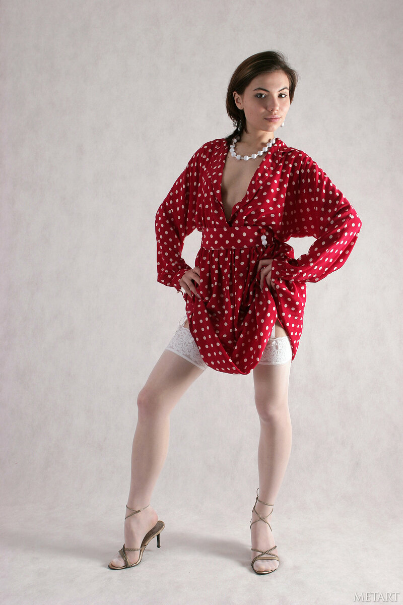 Полина, 37 лет, 0 размер груди